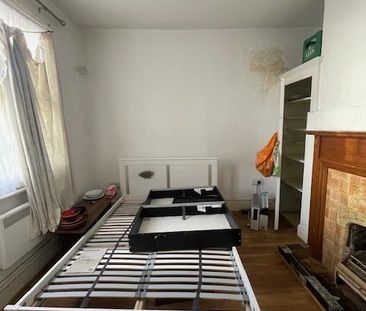 1 bedroom in a flat share to rent - Photo 3