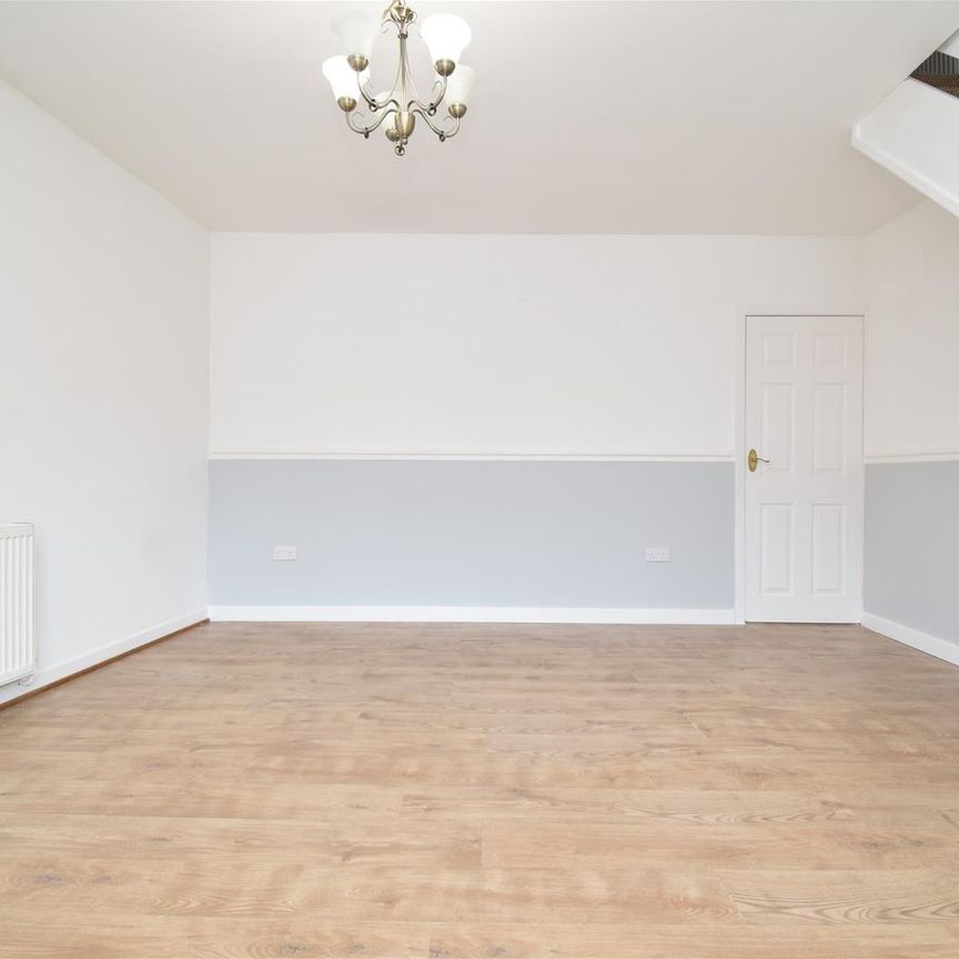 Leeds Road, Lofthouse, Wakefield - Photo 1