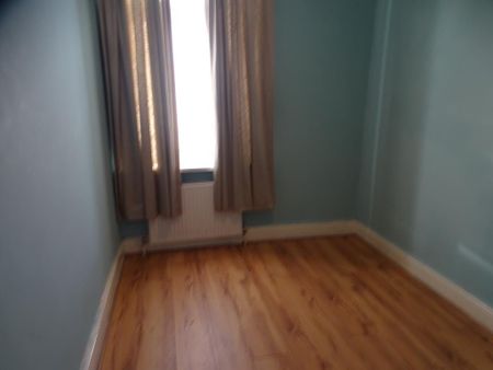 2 bedroom maisonette to rent - Photo 2