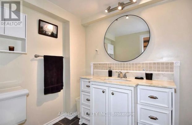 212 BEECHY DRIVE - Photo 1