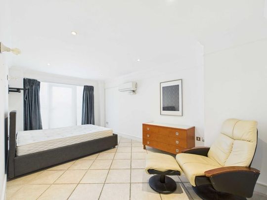 2 bedroom penthouse to rent - Photo 1