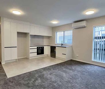 Modern 2BR Apt in Mt Wellington - Photo 2