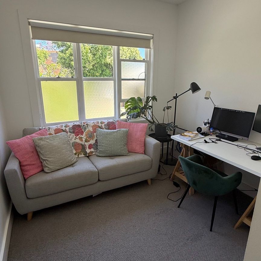 North Sydney - Photo 1