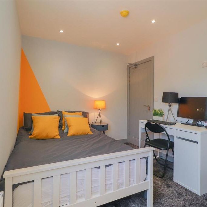 5 bedroom terraced house to rent - Photo 1