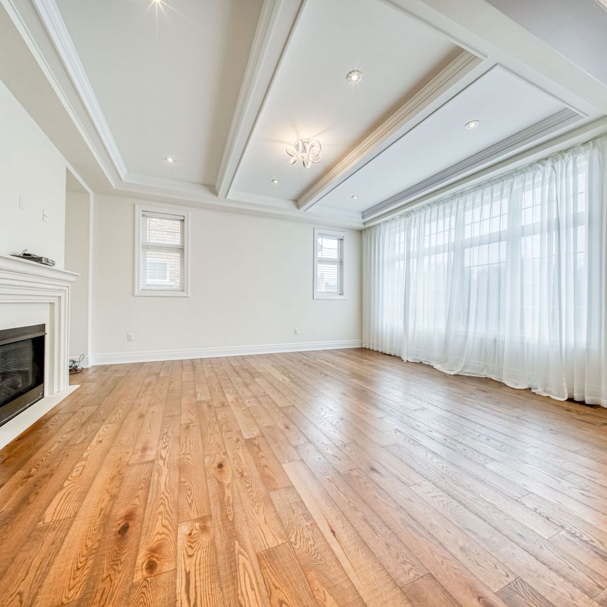 For Lease - 51 Bridgepointe Court, Aurora, Ontario - Photo 1