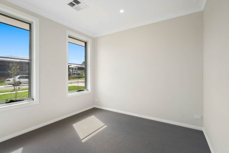 BRAND NEW DUPLEX IN POPULAR ESTATE - Photo 5