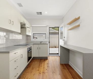 Ideal Beachside Lifestyle - Immaculately Renovated Two Bedroom Unit - Photo 3