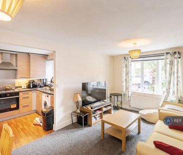 2 bedroom flat to rent - Photo 3