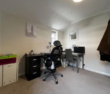 3 bedroom semi-detached house to rent - Photo 3