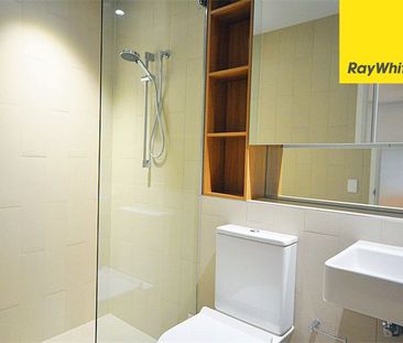 MODERN ONE BEDROOM APARTMENT - BUILDING A - Photo 4