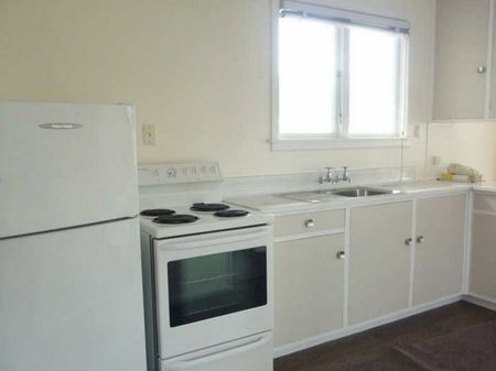 2/8 Dover Street, St Albans, NZ 8052 - Photo 3