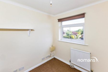 5 bedroom semi-detached house to rent - Photo 3