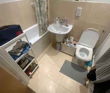 1 Bed Flat, Queens Road, NG2 - Photo 3