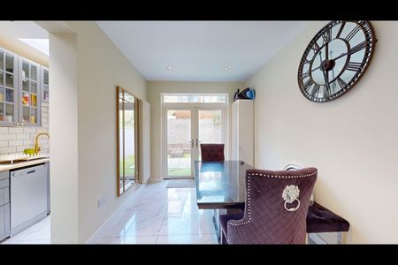 Room in a Shared House, Avenons Road, E13 - Photo 2