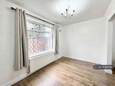 3 bedroom terraced house to rent - Photo 2