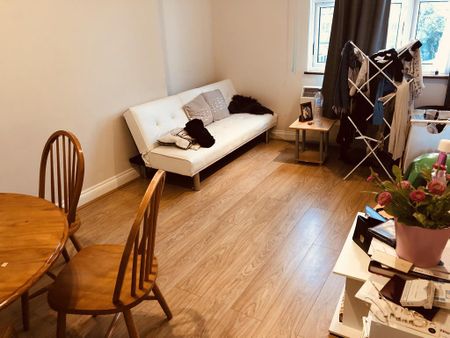1 bedroom flat to rent - Photo 4