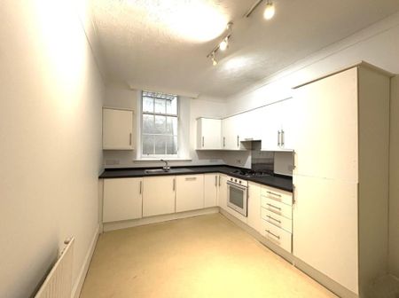2 bedroom flat to rent - Photo 4