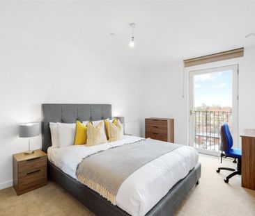Ron Leighton Way, London, East Ham, E6 - Photo 3