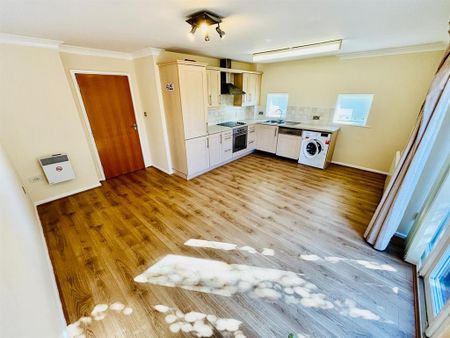 2 bedroom apartment to rent - Photo 5