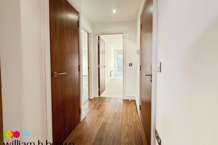 College Street - Photo 5