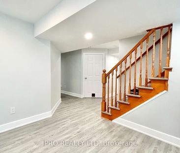 Detached Home For Lease | S8032538 - Photo 6