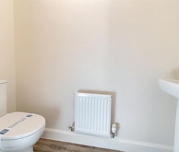 3 Bedroom House - Townhouse - Photo 2