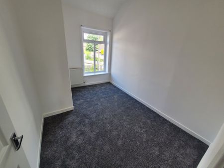 Pilsworth Road - Photo 3