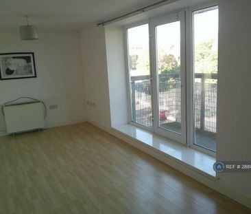 1 bedroom flat to rent - Photo 2