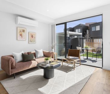 149 Sutherland Crescent, Taylor – A Sunlit Two-Level Sanctuary - Photo 4