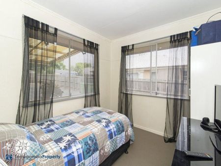 330A Hume Street, 4350, Centenary Heights Qld - Photo 4