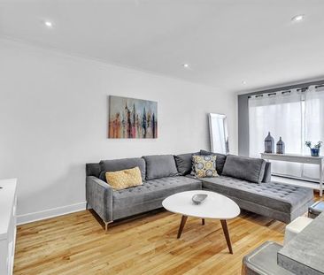 2050 Boul. de la Côte Vertu - Photo 1