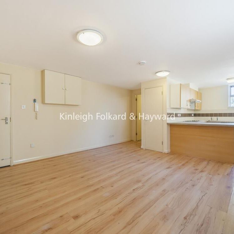 Bell Green, Lower Sydenham SE26 - Photo 1