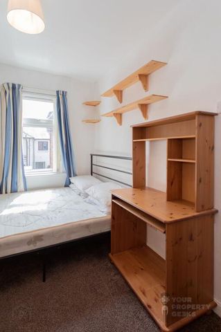 Room 2, 156 Dunluce Avenue, Belfast, BT9 7AZ - Photo 2