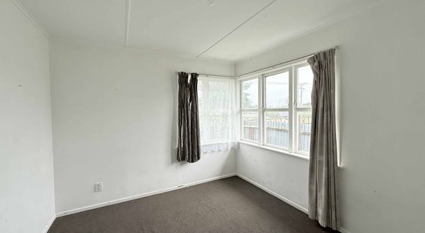 Location, Location, Location! - Photo 1