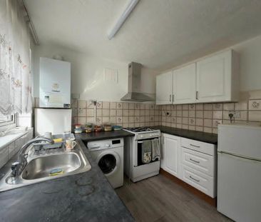 2 bedroom maisonette to rent - Photo 4