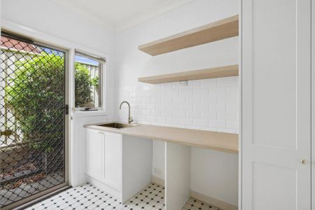 Lovingly Maintained Federation Style Home - Photo 4