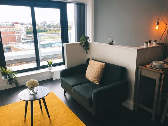 Studio to rent - Photo 1