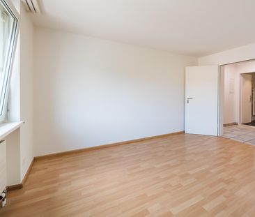 Helle wunderschöne neu renovierte 4.5-Zimmer-Wohnung an zentraler L... - Photo 4