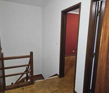 Simpática Moradia T3 com Terraço e Churrasqueira, para Arrendamento... - Photo 2