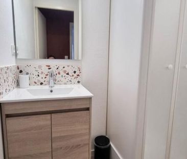 Location Appartement 6 pièces Meublé 9m² HEROUVILLE ST CLAIR 14200 - Photo 6