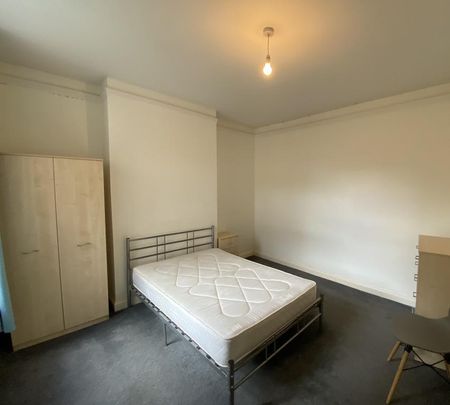 5 bedroom semi-detached house to rent - Photo 1