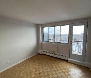 Studio Apartments Available - A louer • For Rent - Photo 1