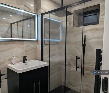 Studio to rent - Photo 6