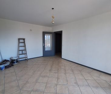 - PAU- STUDIO de 32m² environ AVEC TERRASSE - VUE PYRENEES - - Photo 3