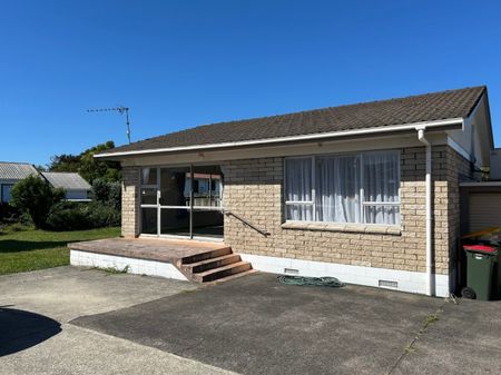 Unit 8, 42 Clevedon Road, Papakura, Auckland - Photo 4