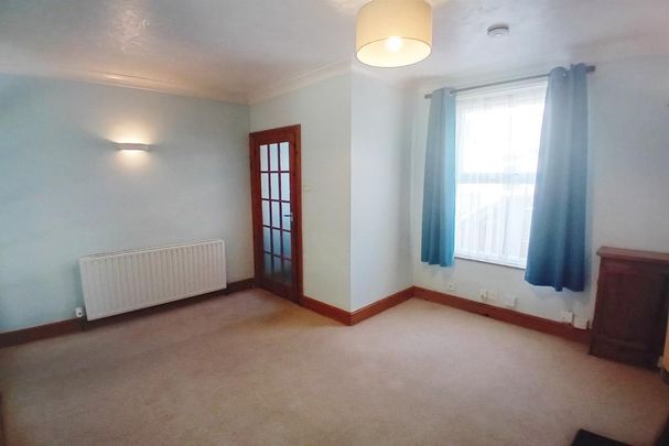 3 bedroom end of terrace house to rent - Photo 1