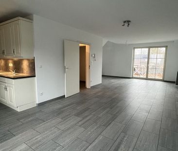 Appartement te huur in Dilsen-Stokkem voor € 850 met 1 slaapkamer - Foto 1
