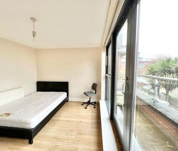 4 bedroom terraced house to rent - Photo 4