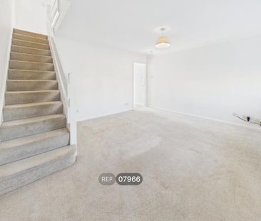 3 bedroom detached house to rent - Photo 2