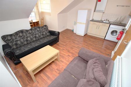 9 bedroom house to rent - Photo 2